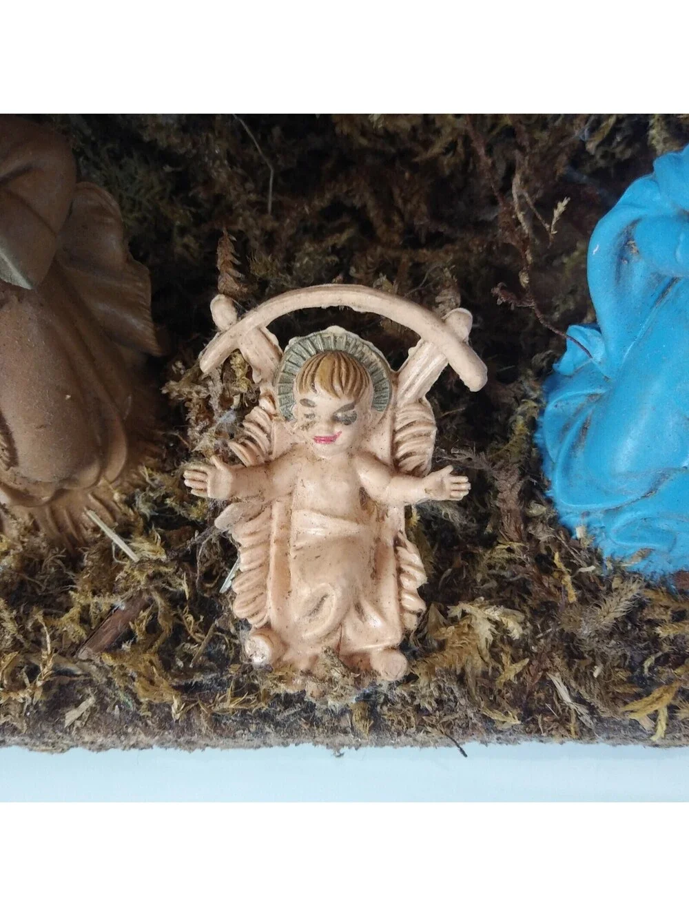Vintage Nativity Creche Holy Family Scene Wood Wooden 3 Plastic Figures Italy
